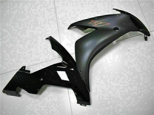 04-06 Black Yamaha YZF R1 Motorcycle Bodywork 04-06 Black Yamaha YZF R1 Motorcycle Bodywork