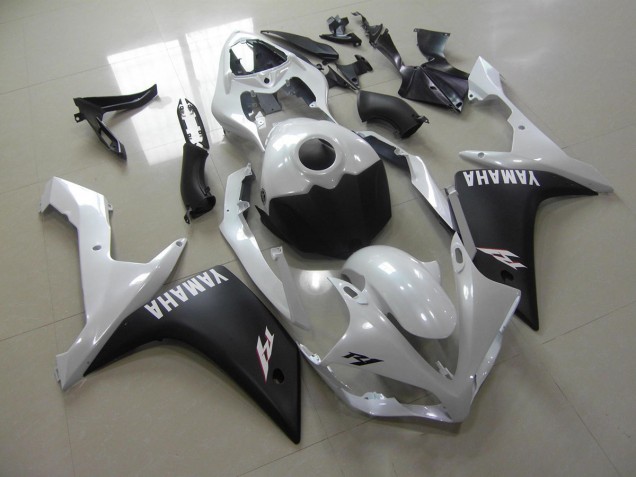 07-08 Pearl White Matte Black Yamaha YZF R1 Motorcycle Fairings 07-08 Pearl White Matte Black Yamaha YZF R1 Motorcycle Fairings